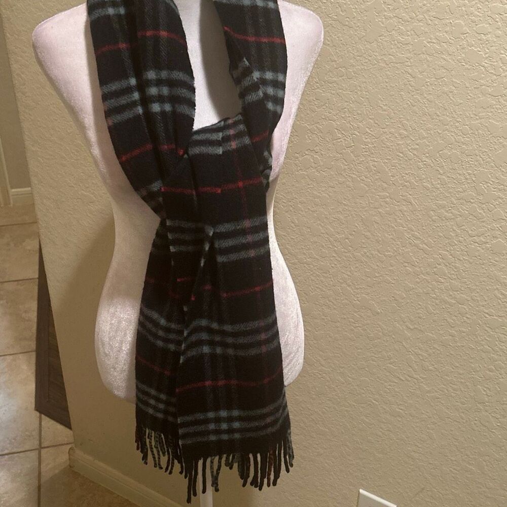 Vintage Burberrys Nova Check Winter Scarf Blue 100% Lambswool Plaid Old Money